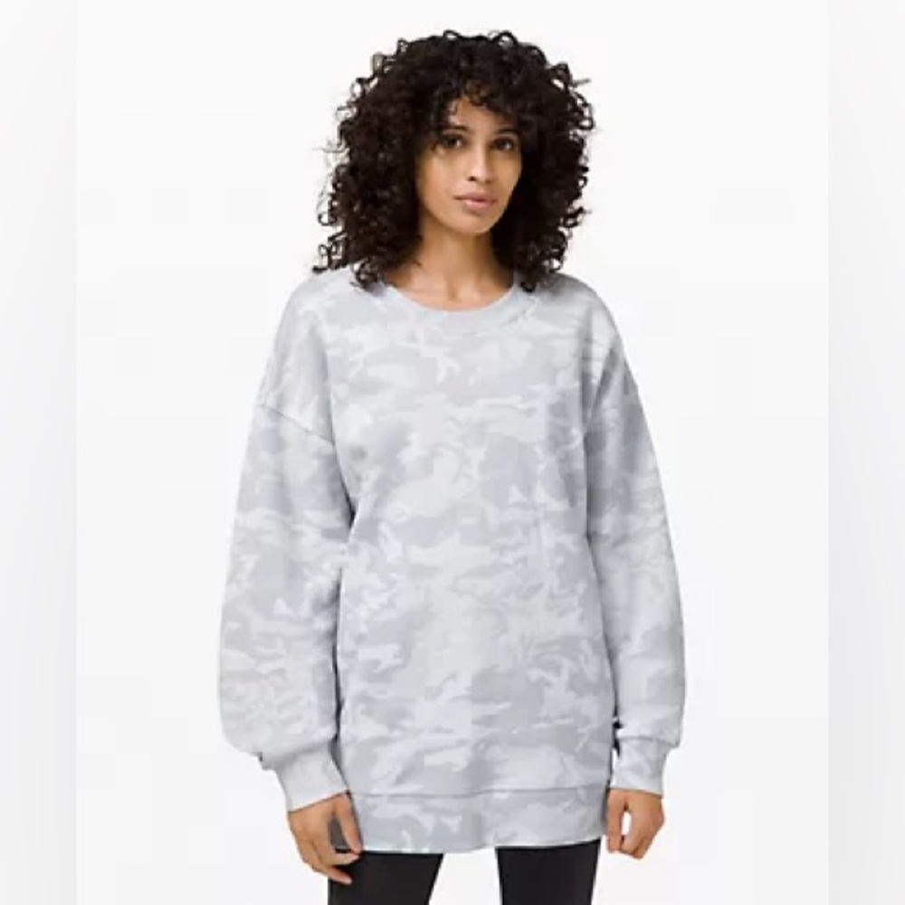 Lululemon - Perfectly Oversized Crew, Camo Size 6